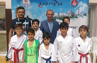 İstanbul’da düzenlenen İller Arası Karate 34 Süper Ligi Süleymaniye Etabı’nda İhlas Koleji Karate Spor Kulübü sporcusu Barkın Efe Koca kategorisinde birinci oldu.