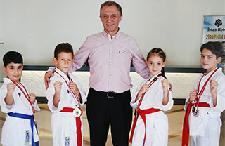 İhlas Koleji Karate Spor Kulübü 2 birincilik, 3 ikincilik ve 10 tane de üçüncülük elde etti. 