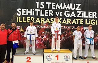 Karate Spor Kulübümüz Sakarya’da düzenlenen 1. Etap Sakarya Karate Ligi müsabakalarında bir birincilik, üç ikincilik ve iki üçüncülük elde etti.