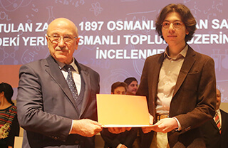 TÜBİTAK tarafından düzenlenen 49. Lise Öğrencileri Araştırma Projeleri İstanbul Avrupa Bölge Yarışması’nda öğrencimiz Ercüment Yavuz Korkmaz birinci oldu. 