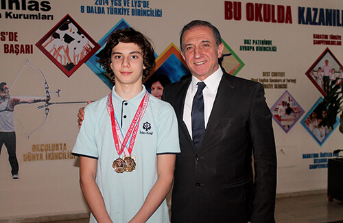 Sarıkaya'dan Yüzmede 4 Türkiye Şampiyonluğu