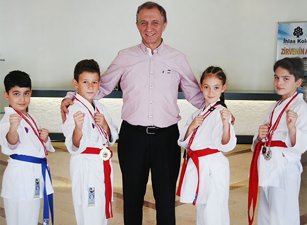 Sakarya'da düzenlenen 5. Etap Karate Ligi müsabakalarında İhlas Koleji Karate Spor Kulübü 2 birincilik, 3 ikincilik ve 10 tane de üçüncülük elde etti.