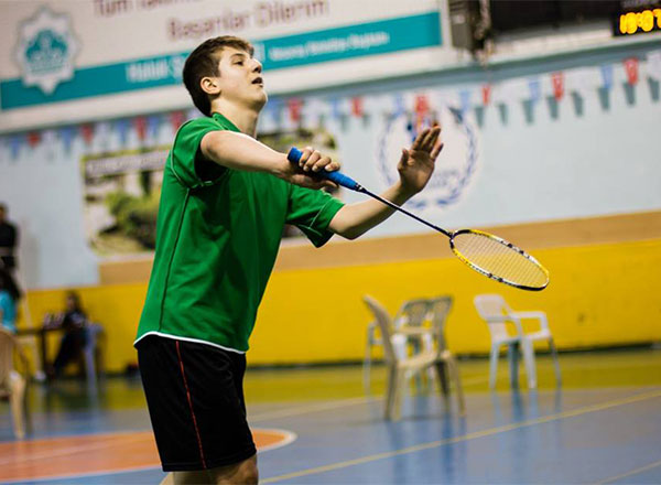 Özel İhlas Anadolu Lisesi öğrencisi Yunus Emre Karakaş 17 Yaş Altı Badminton Milli Takımı'na seçildi.